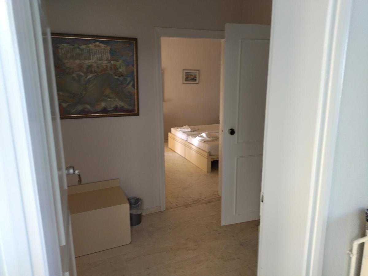 Hotel Haris On The Beach Agia Marina  ภายนอก รูปภาพ