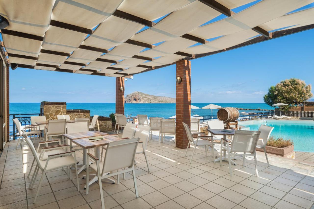 Hotel Haris On The Beach Agia Marina  ภายนอก รูปภาพ